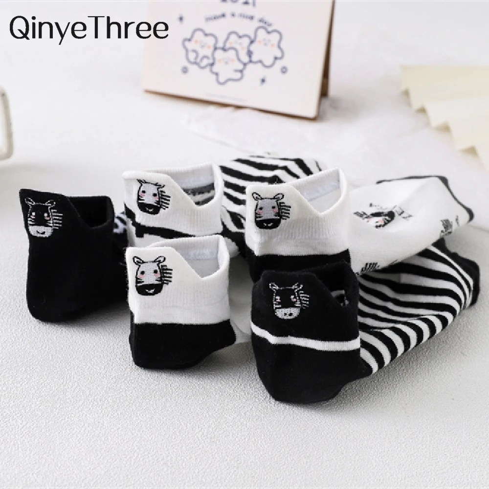 Women's Cute Embroidery Zebra Short Ankle Socks Harajuku Striped Cartoon Black White Casual Cotton Sokken Dropship
Women's Cute Embroidery Zebra Short Ankle Socks Harajuku Striped Cartoon Black White Casual Cotton Sokken Dropship