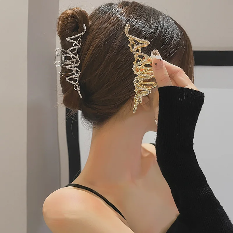 Trendy Rhinestone Hair Claw Crab Clip for Women Girl Shiny Barrette Hairpin Crystal Pearl Hair Accessories Headwear Jewelry Gift
Trendy Rhinestone Hair Claw Crab Clip for Women Girl Shiny Barrette Hairpin Crystal Pearl Hair Accessories Headwear Jewelry Gift