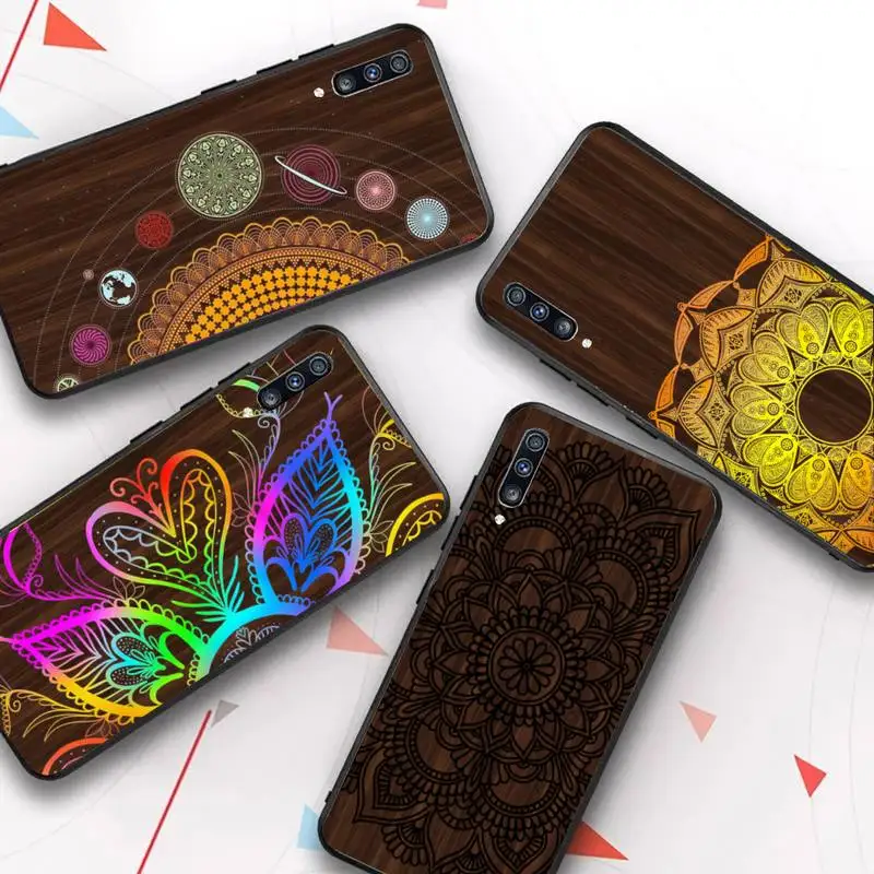 Mandala Flower Totem Phone Case for Samsung A51 A30s A52 A71 A12 for Huawei Honor 10i for OPPO vivo Y11 cover
Mandala Flower Totem Phone Case for Samsung A51 A30s A52 A71 A12 for Huawei Honor 10i for OPPO vivo Y11 cover