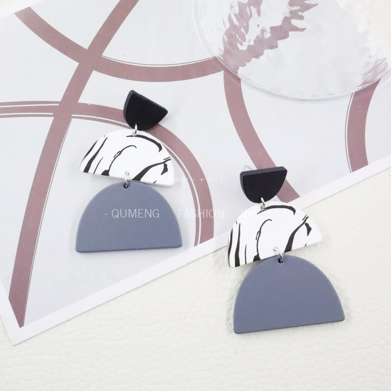 QM 2022 Fashion Geometric Round Hollow Acrylic Drop Earrings for Women Brown White Black Dangle Earrings Jewelry Gift Striped
QM 2022 Fashion Geometric Round Hollow Acrylic Drop Earrings for Women Brown White Black Dangle Earrings Jewelry Gift Striped
