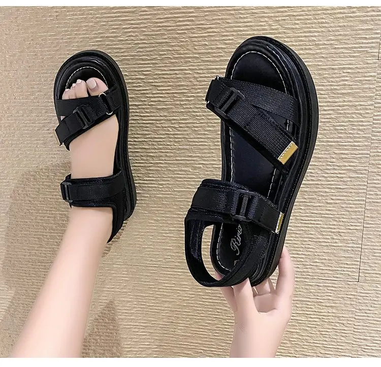 2021 женская модель, повседневные Черные объемные женские пляжные сандалии на липучке
2021 женская модель, повседневные Черные объемные женские пляжные сандалии на липучке