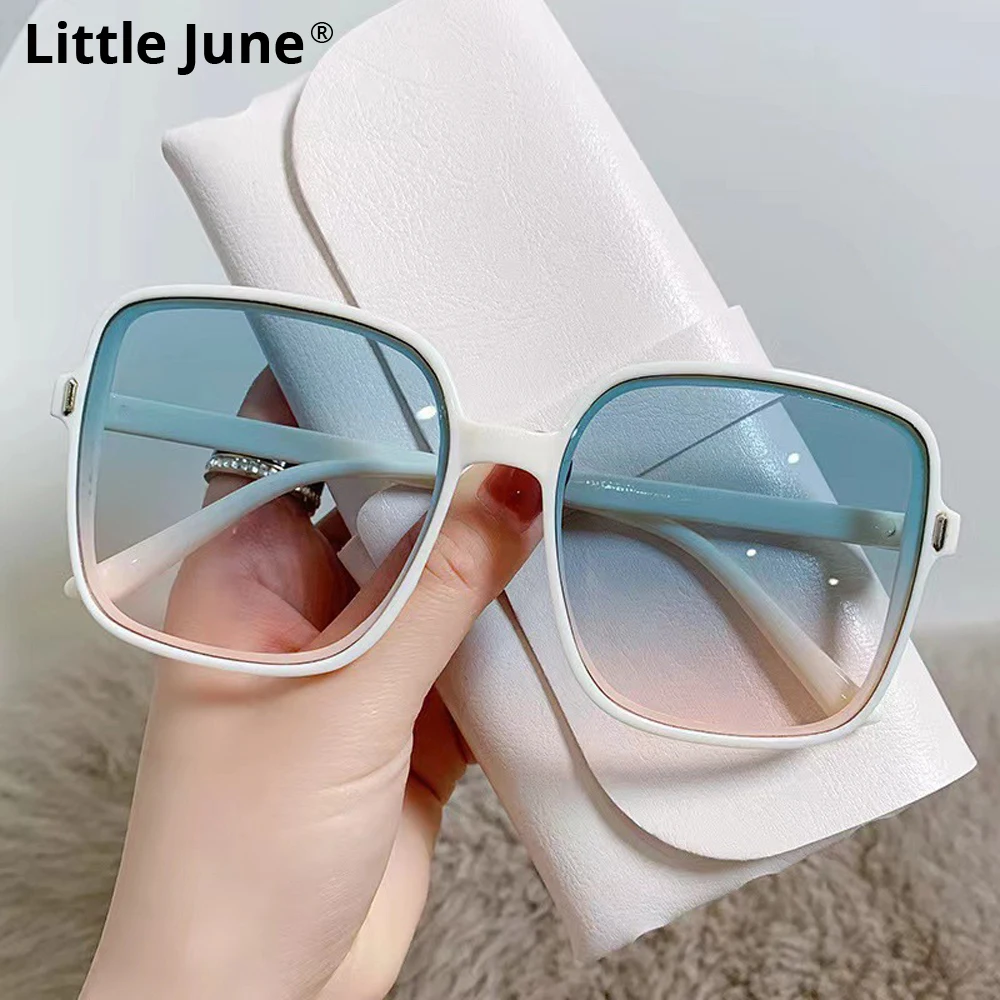 Rivet Oversized Frame Retro Women Sunglasses Trends Gradient Lens Beige Tea Shades Eyewear Outdoor Beach Oculos De Sol
Rivet Oversized Frame Retro Women Sunglasses Trends Gradient Lens Beige Tea Shades Eyewear Outdoor Beach Oculos De Sol