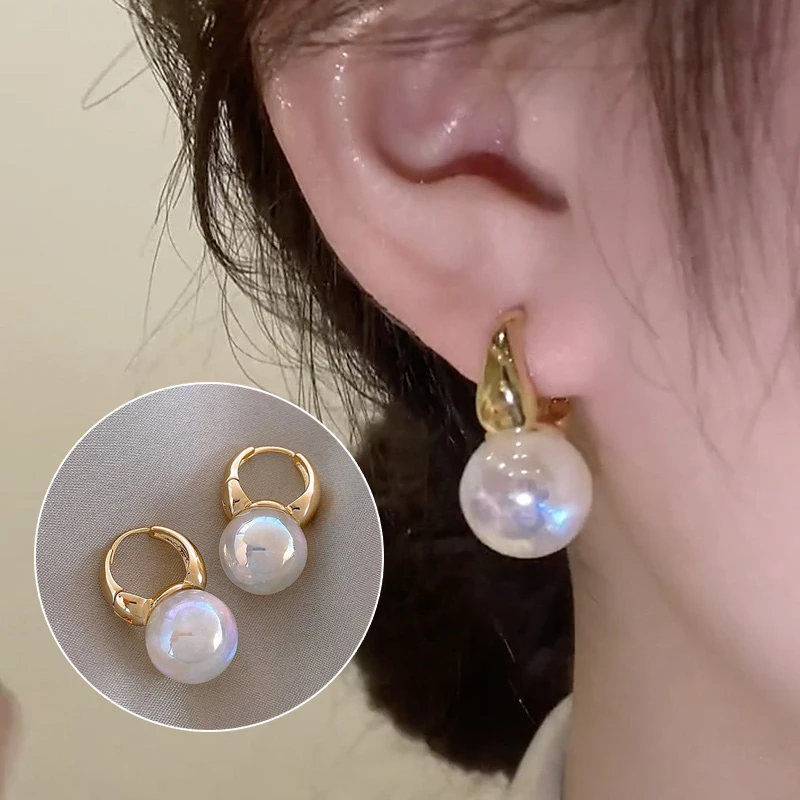 Cute Pearl Studs Korean Trendy Earrings for Women Classic Minimalist Luxury Jewelry Party Christmas Hoop Earrings Accessories
Cute Pearl Studs Korean Trendy Earrings for Women Classic Minimalist Luxury Jewelry Party Christmas Hoop Earrings Accessories