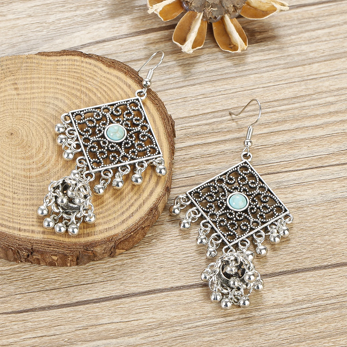 Ethnic Vintage Women's Square Jhumka Earrings Indian Jewelry Silver Color Tassel Dangling Earrings Turquoises Turkey Jewelry
Ethnic Vintage Women's Square Jhumka Earrings Indian Jewelry Silver Color Tassel Dangling Earrings Turquoises Turkey Jewelry