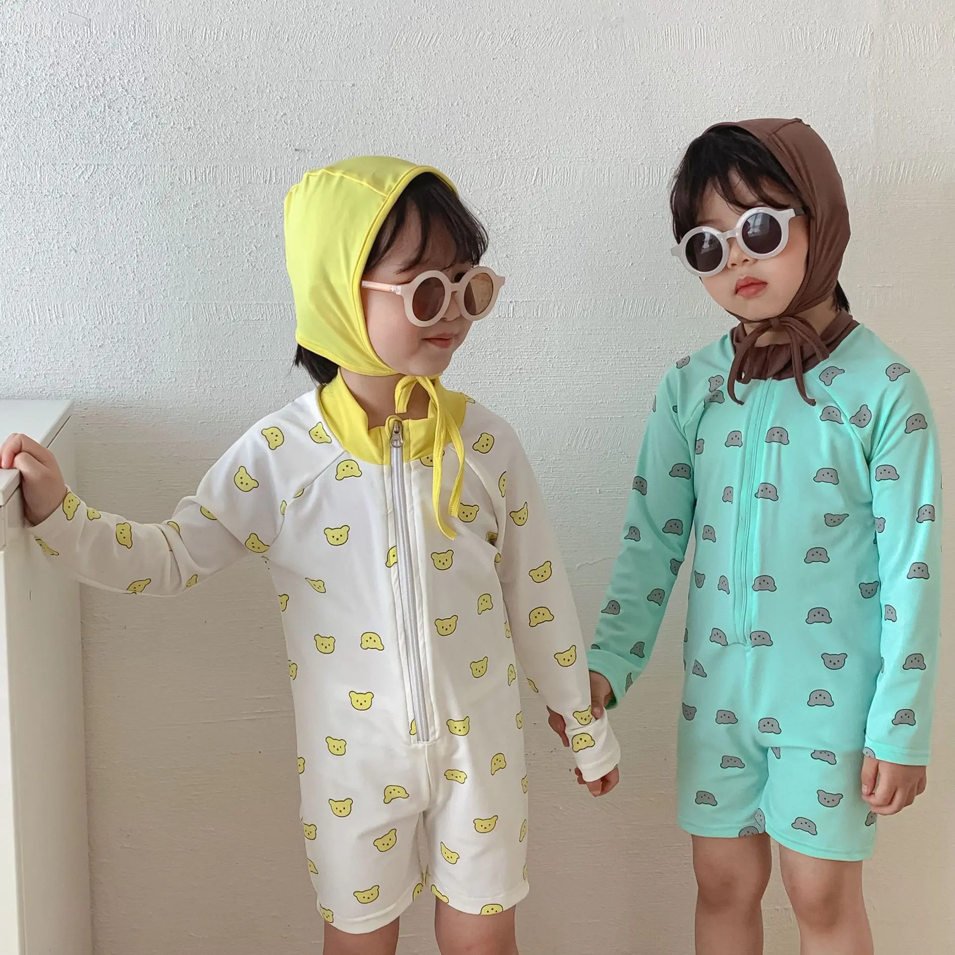 Swimming Trunks For Kid Boy Children Unisex One-piece Long-sleeved Summer Quick-drying Sunscreen Swimwear New Baby Girl Swimsuit
Swimming Trunks For Kid Boy Children Unisex One-piece Long-sleeved Summer Quick-drying Sunscreen Swimwear New Baby Girl Swimsuit