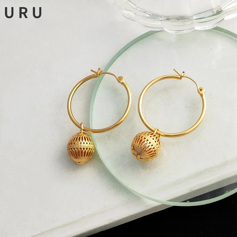 Modern Jewelry Round Circle Hoop Earrings Popular Style High Quality Brass Hollow Ball Dangle Drop Earrings For Girl Gifts
Modern Jewelry Round Circle Hoop Earrings Popular Style High Quality Brass Hollow Ball Dangle Drop Earrings For Girl Gifts