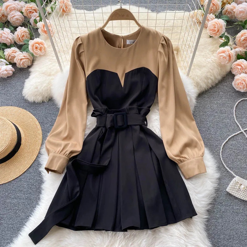 Retro Hepburn Dresses For Women 2022 Autumn New Fake Two Pieces Women's Dress O-Neck Splicing Puff Sleeves Tea Break Dress Women
Retro Hepburn Dresses For Women 2022 Autumn New Fake Two Pieces Women's Dress O-Neck Splicing Puff Sleeves Tea Break Dress Women