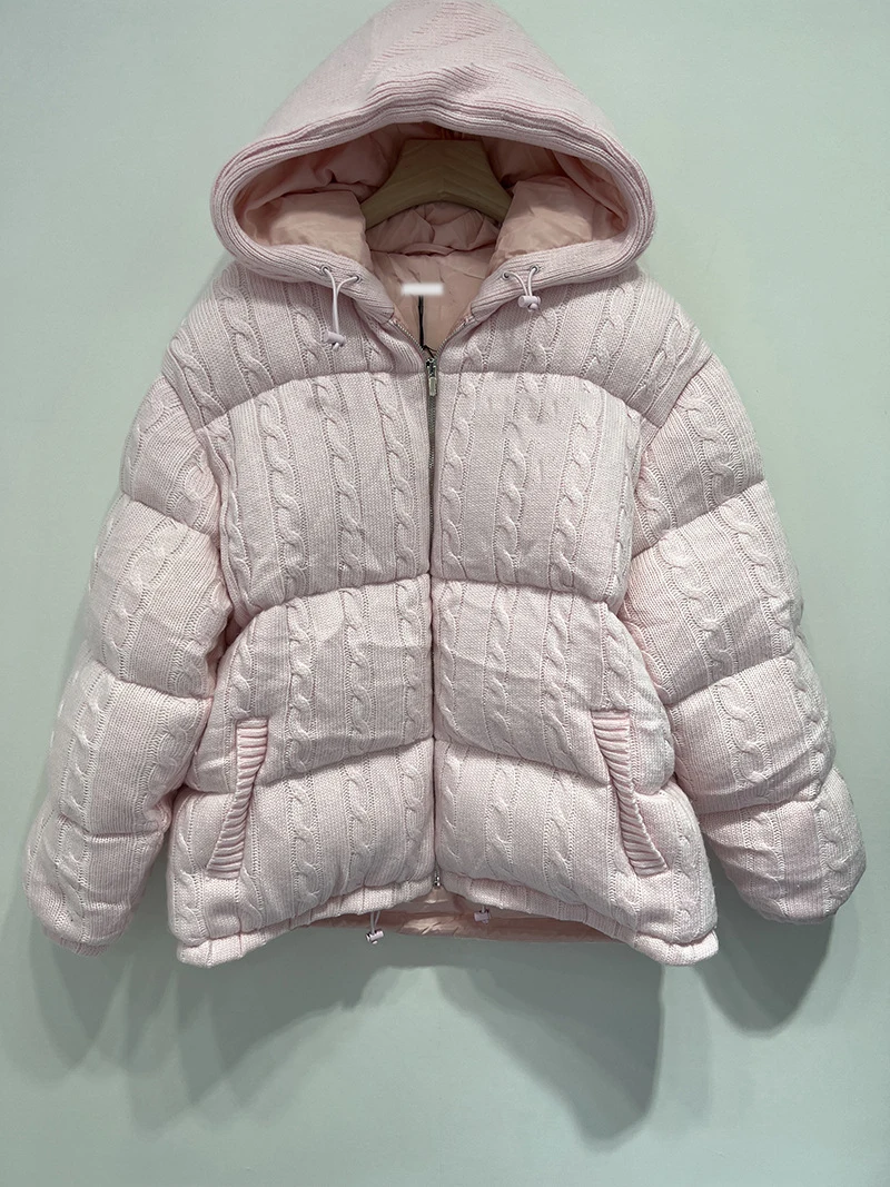 Female Winter 2022 New Feather Overcoat Warm Goose Down Thickened Knitted Sweater Coats Zipper Hooded Puffer Down Jacket Women
Female Winter 2022 New Feather Overcoat Warm Goose Down Thickened Knitted Sweater Coats Zipper Hooded Puffer Down Jacket Women