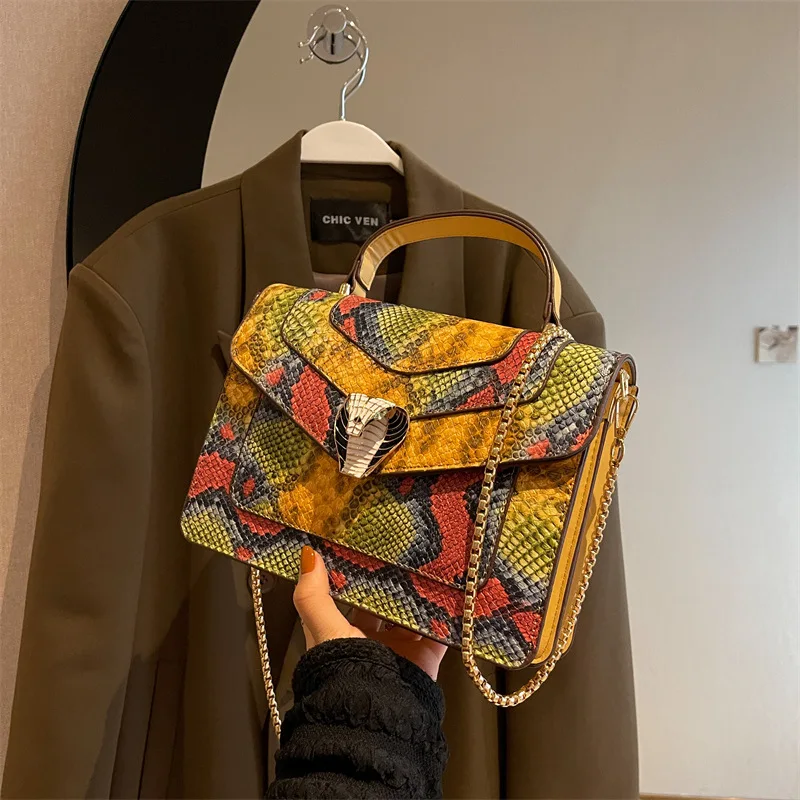

Индивидуальная Ретро сумка на одно плечо со змеиным узором, женская модная маленькая квадратная сумка с цепочкой, нишевая дизайнерская сумка через плечо
