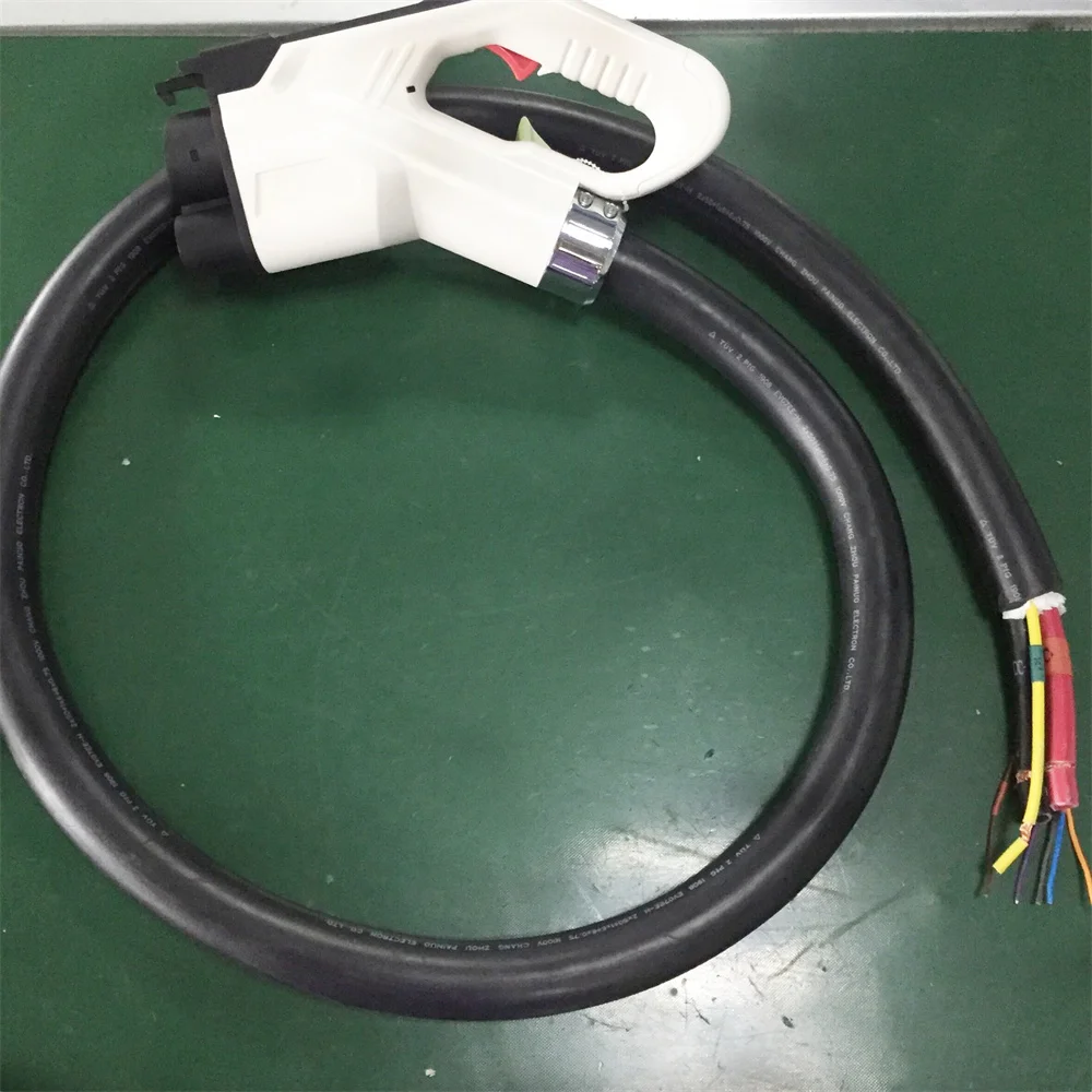 DC 150A CCS Combo 1 Female Plug Type 1 EVSE CCS 1 Ev Connector With 3m Cable J1772 Fast Charging Plug For US Electric Vehicles
DC 150A CCS Combo 1 Female Plug Type 1 EVSE CCS 1 Ev Connector With 3m Cable J1772 Fast Charging Plug For US Electric Vehicles
