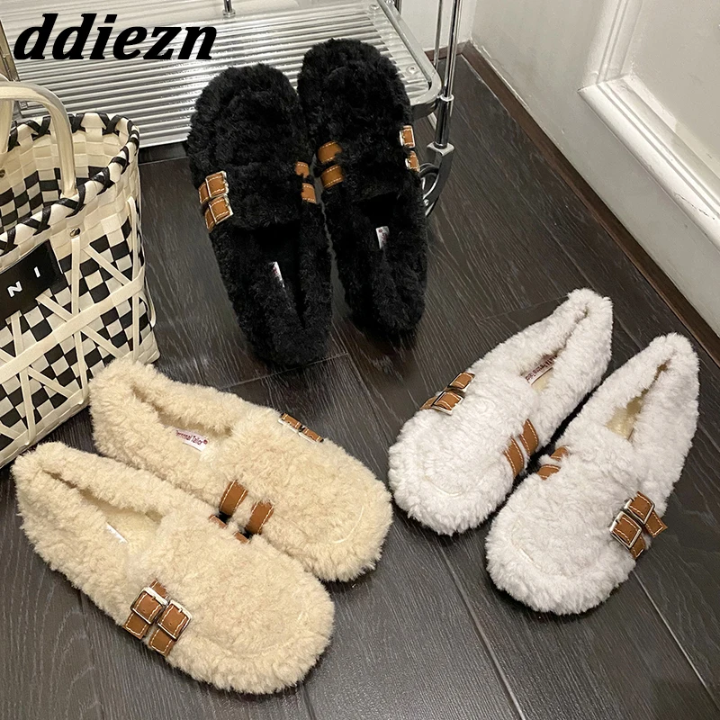 Женские меховые сандалии с пряжкой, меховые босоножки на плоской подошве, повседневная обувь для улицы и помещений, новинка зимы 2023
Женские меховые сандалии с пряжкой, меховые босоножки на плоской подошве, повседневная обувь для улицы и помещений, новинка зимы 2023