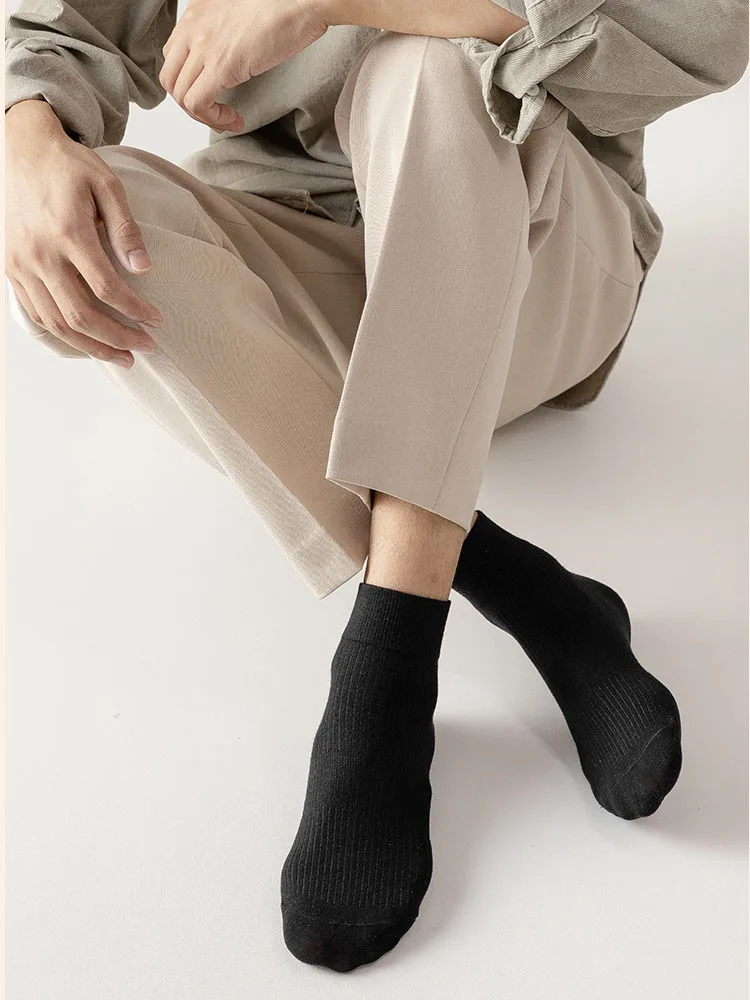 5 Pairs/Lot Men's Combed Cotton Socks Middle Tube 4 Season Simple Pure Solid Color Breathable for Spring Summer Size EU39-44
5 Pairs/Lot Men's Combed Cotton Socks Middle Tube 4 Season Simple Pure Solid Color Breathable for Spring Summer Size EU39-44