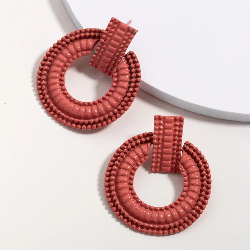 New Fashion Personality Hoop Earrings Women Exaggerated Red Alloy Earings Two-color Geometric Round Ins Jewelry Gift Wholesale
New Fashion Personality Hoop Earrings Women Exaggerated Red Alloy Earings Two-color Geometric Round Ins Jewelry Gift Wholesale