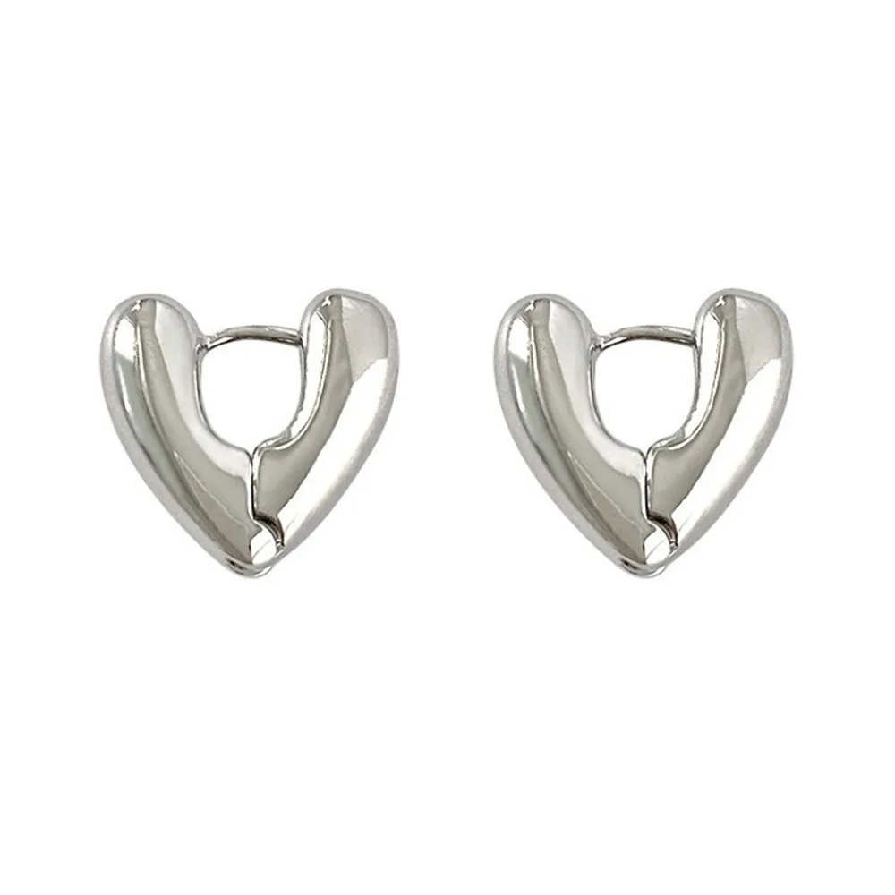 New Hot Simple Love Hollow Earrings for Women Fashion Vintage Metal S925 Silver Needle Ins Niche Trend Jewelry for Women Gifts
New Hot Simple Love Hollow Earrings for Women Fashion Vintage Metal S925 Silver Needle Ins Niche Trend Jewelry for Women Gifts