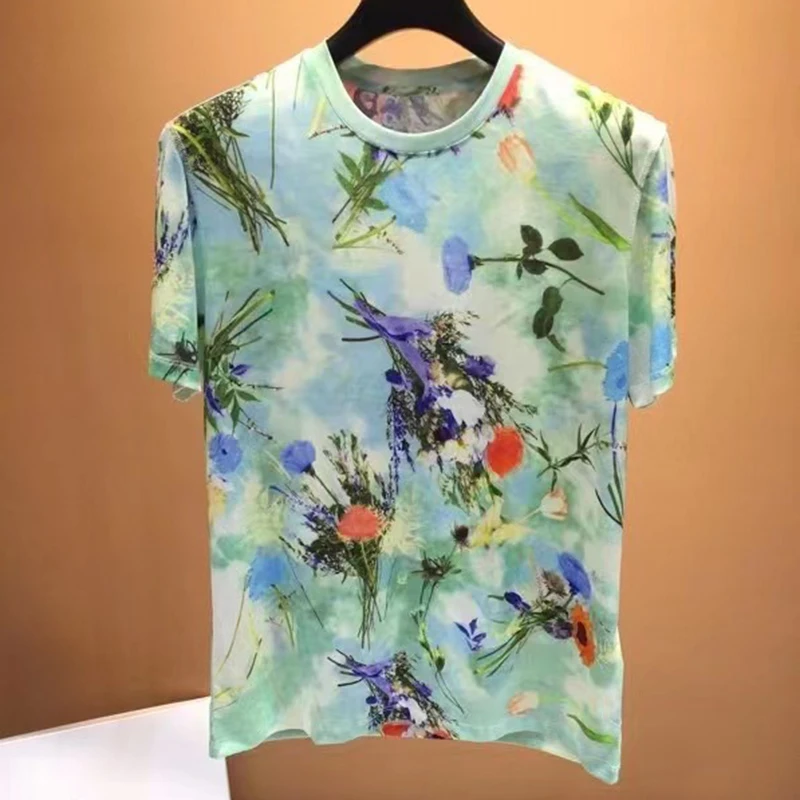 2022 spring and summer new men's T-shirt bouquet full pattern digital printing short sleeve round neck Milan high street fashion
2022 spring and summer new men's T-shirt bouquet full pattern digital printing short sleeve round neck Milan high street fashion