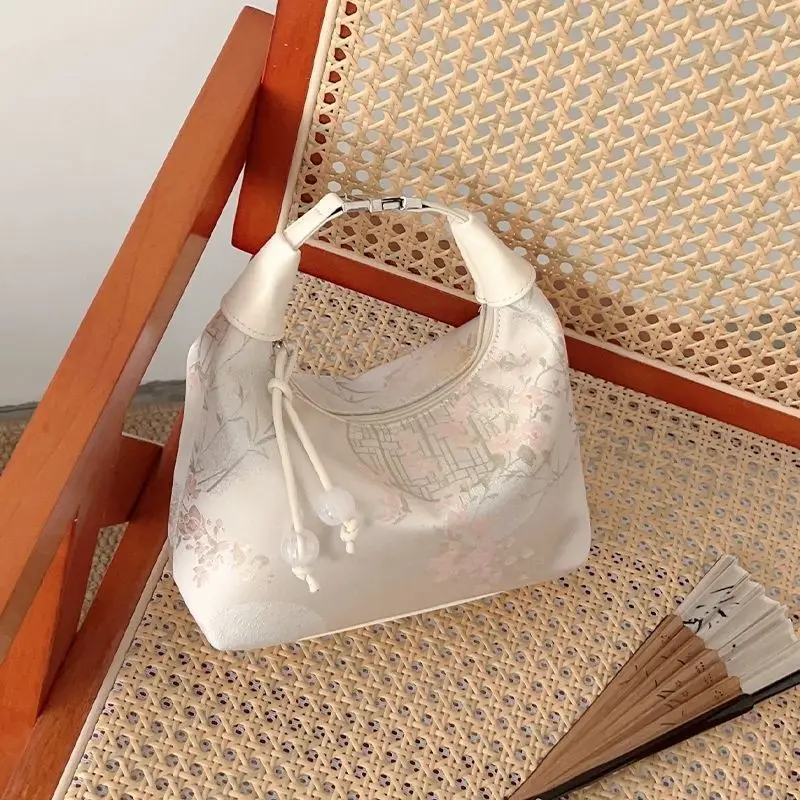 Сумка через плечо Cheongsam синяя
Сумка через плечо Cheongsam синяя