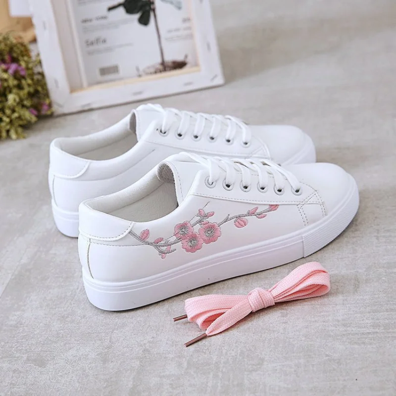 Spring Fashion Breathble Vulcanized Shoes Women Sneakers Pu leather Platform Shoes Women Lace up Casual Shoes White88
Spring Fashion Breathble Vulcanized Shoes Women Sneakers Pu leather Platform Shoes Women Lace up Casual Shoes White88