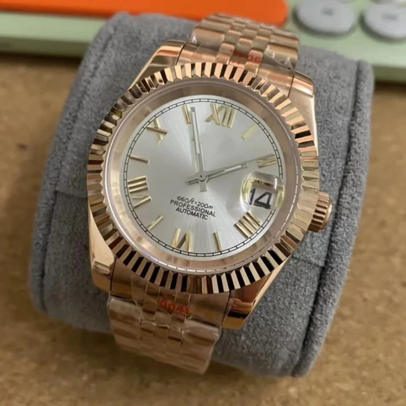 Men's gold watch mechanical watch Arabic digital clock automatic mechanical sapphire nh35 movement
Men's gold watch mechanical watch Arabic digital clock automatic mechanical sapphire nh35 movement