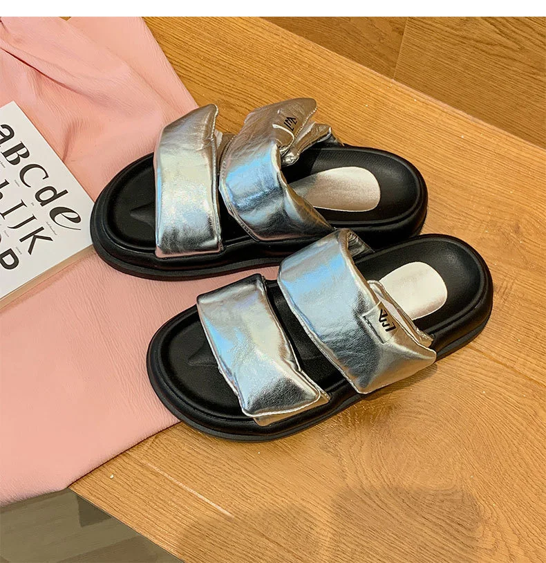 Summer Women Slippers Fashion Platform Sandals Outdoor Clogs Slides Street Punk Slippers Heels Sneakers Casual Shoes For Female
Summer Women Slippers Fashion Platform Sandals Outdoor Clogs Slides Street Punk Slippers Heels Sneakers Casual Shoes For Female