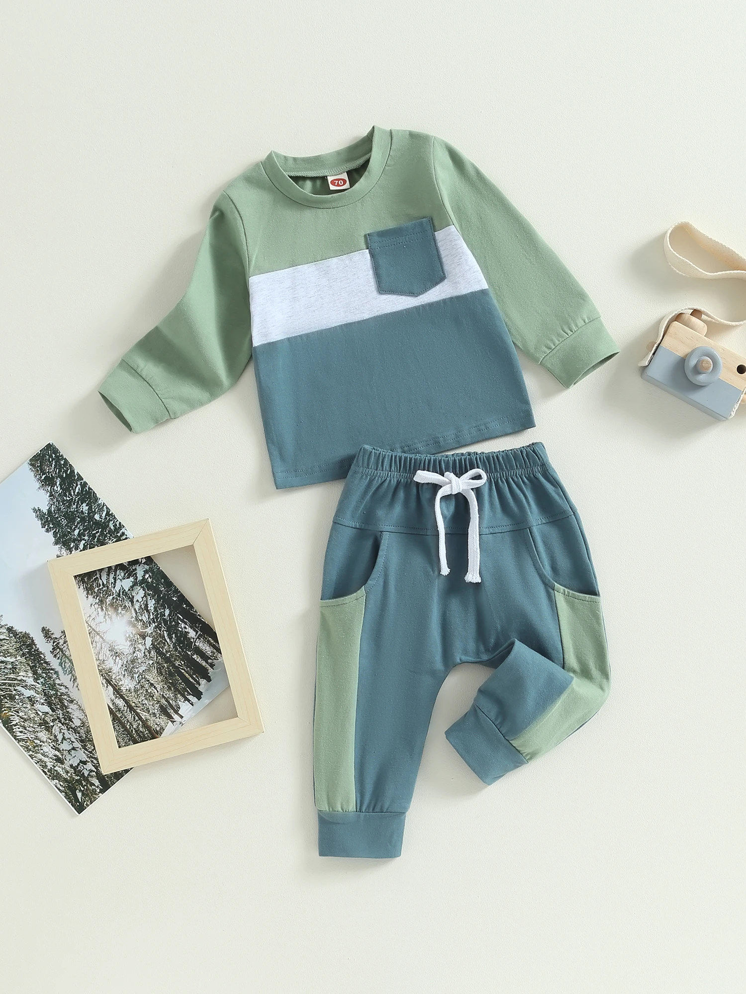 Baby Boy s Cozy Crewneck Long Sleeve Sweatshirt and Elastic Waist Jogger Pants Set - Perfect Fall Winter Outfit for Toddlers
Baby Boy s Cozy Crewneck Long Sleeve Sweatshirt and Elastic Waist Jogger Pants Set - Perfect Fall Winter Outfit for Toddlers