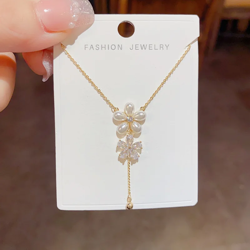 Sweet Fashionable Imination Pearl Flower Pendant Chain Women Fresh High-end Niche Design Feeling Necklace Free Shipping Gift
Sweet Fashionable Imination Pearl Flower Pendant Chain Women Fresh High-end Niche Design Feeling Necklace Free Shipping Gift