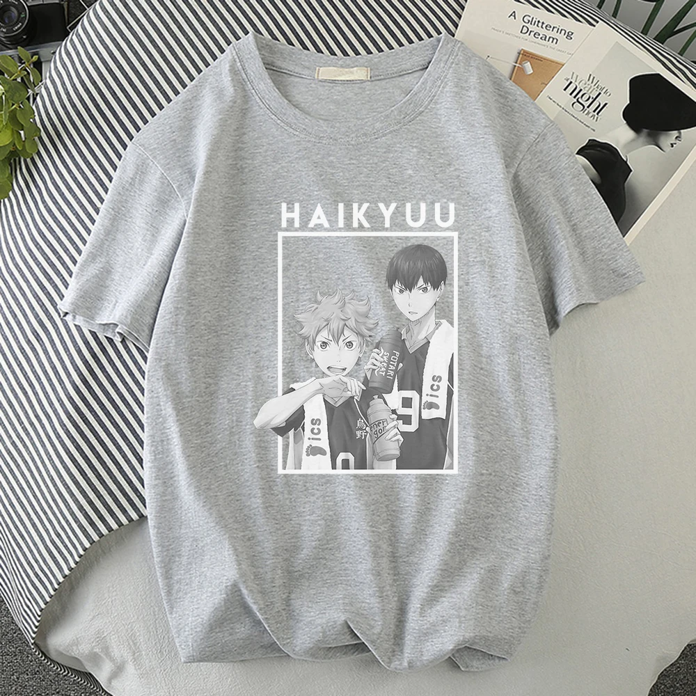 Футболка Hinata Kageyama Haikyuu мужская с принтом, стильная удобная футболка, модная тонкая футболка, простота, Мужская Уличная одежда оверсайз 
Футболка Hinata Kageyama Haikyuu мужская с принтом, стильная удобная футболка, модная тонкая футболка, простота, Мужская Уличная одежда оверсайз