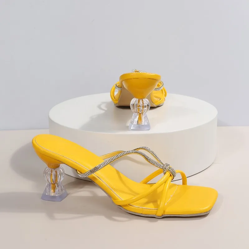 Summer 2022 Girls Glitter Luxury Soft Women's Square Toe Slippers Ladies Flip-flops Fashion Sheer Heel Women's Shoes 1
Summer 2022 Girls Glitter Luxury Soft Women's Square Toe Slippers Ladies Flip-flops Fashion Sheer Heel Women's Shoes 1