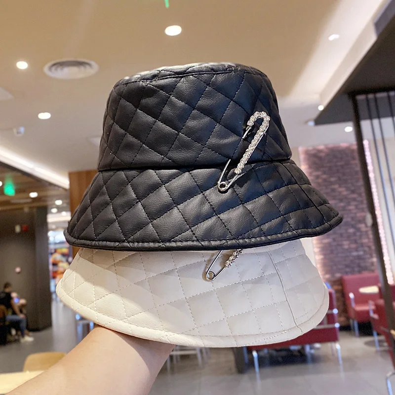 Japanese Autumn Winter Women Diamond Studded Fisherman Cap Korean Version Pu Soft Leather Punk Pin Bucket Hat Fashion Designer
Japanese Autumn Winter Women Diamond Studded Fisherman Cap Korean Version Pu Soft Leather Punk Pin Bucket Hat Fashion Designer