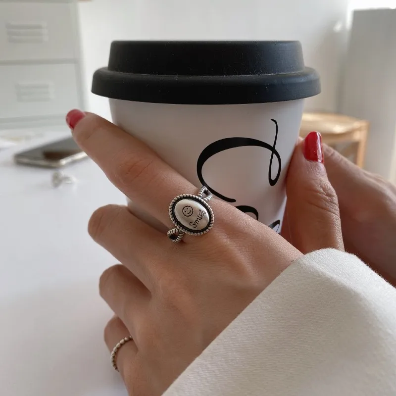 Hot Sell Trendy Smile Face Design Vintage Thai Silver Ladies Finger Ring Jewelry For Women Birthday Gifts No Fade Wholesale
Hot Sell Trendy Smile Face Design Vintage Thai Silver Ladies Finger Ring Jewelry For Women Birthday Gifts No Fade Wholesale