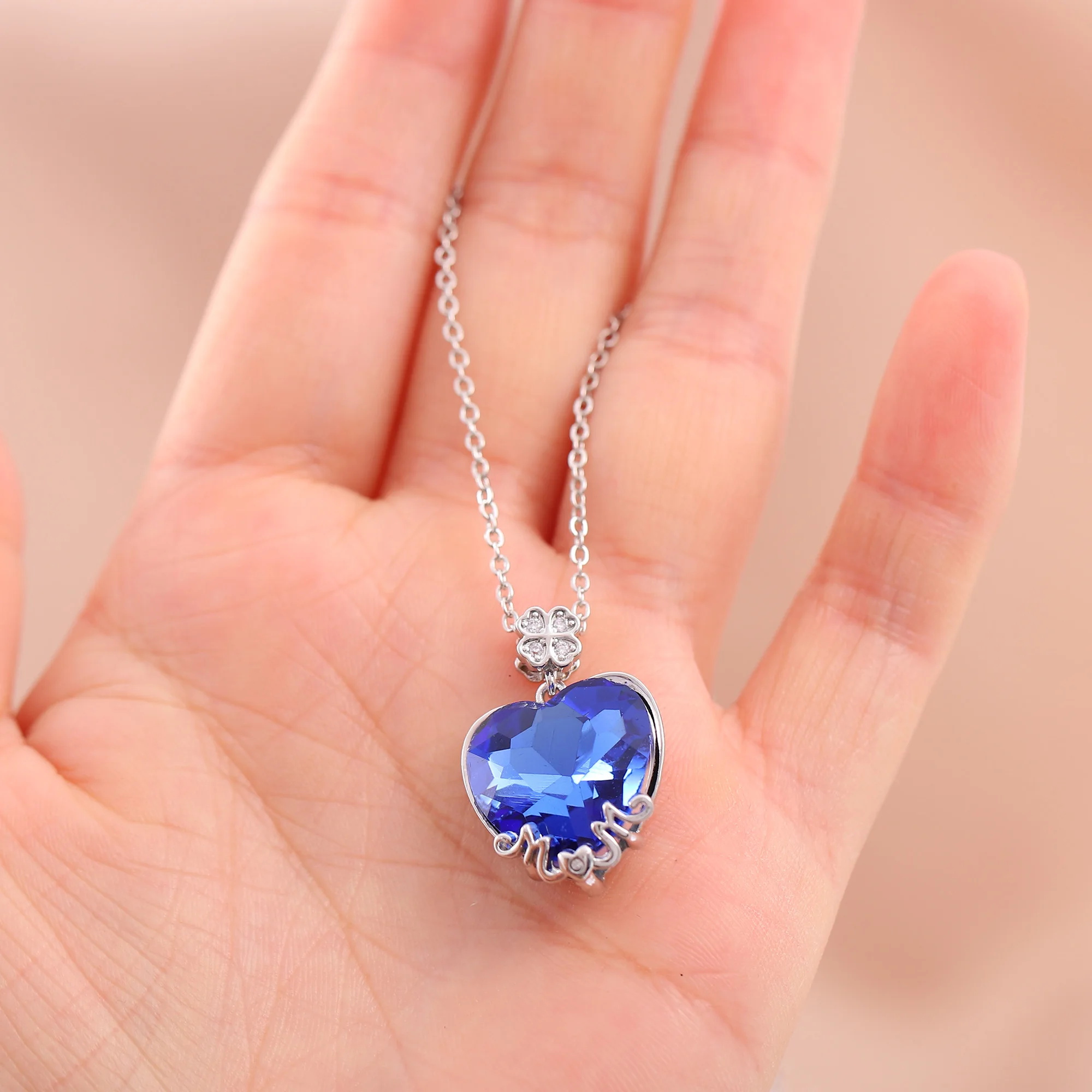 New Fashion Heart-Shaped Zirconia Necklace for Women High-Quality Red Love Pendant Mother'S Day Valentine'S Day Gift Jewelry
New Fashion Heart-Shaped Zirconia Necklace for Women High-Quality Red Love Pendant Mother'S Day Valentine'S Day Gift Jewelry