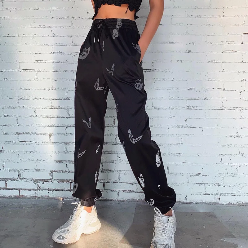 2021 New Fashion Ladies New Pants Bowknot Printed High Waist Loose Trendy Sports Casual Black Pants Y2k Pants Large Clothes
2021 New Fashion Ladies New Pants Bowknot Printed High Waist Loose Trendy Sports Casual Black Pants Y2k Pants Large Clothes