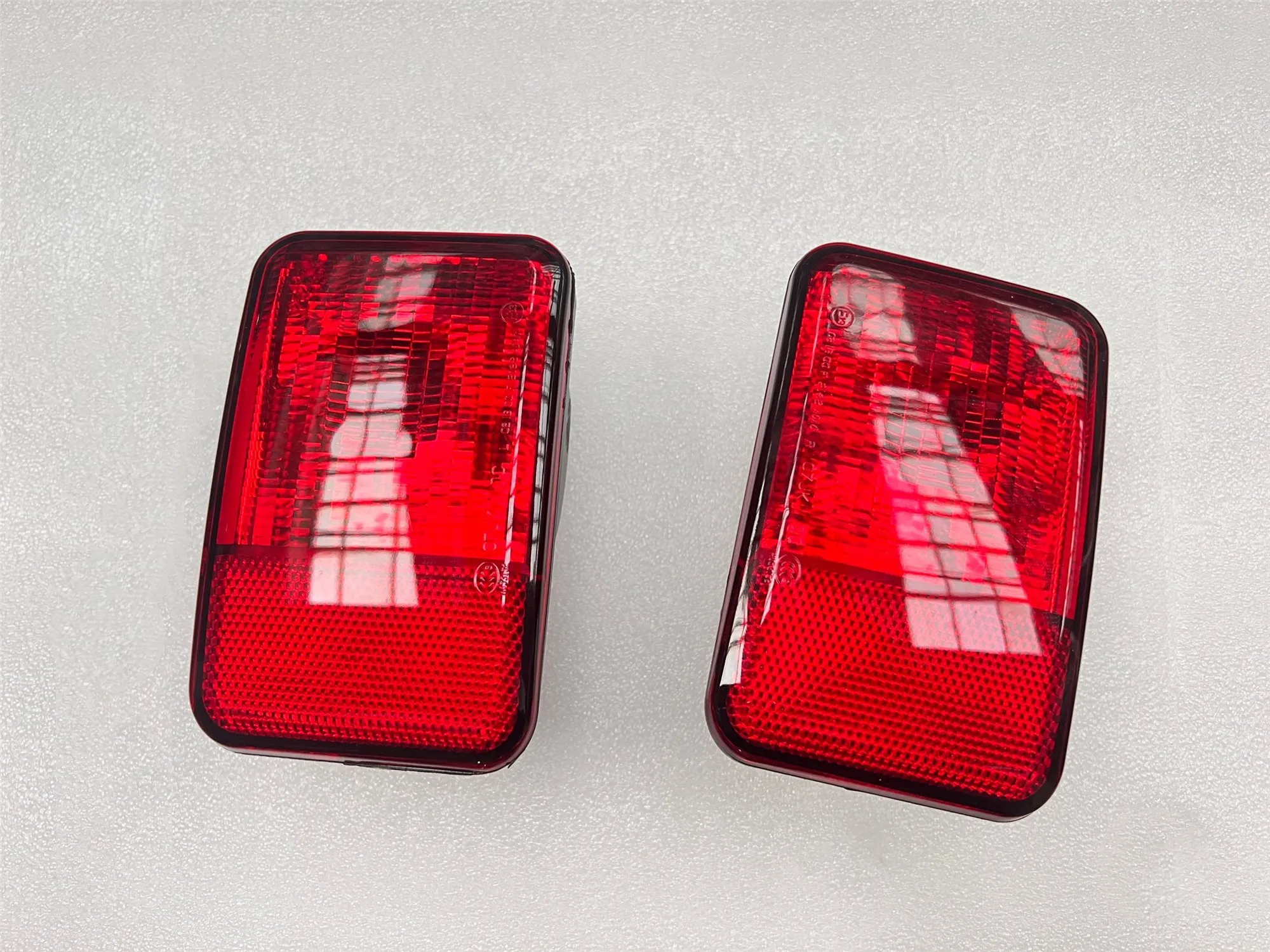 Jeep Wrangler Rear Fog Lamp Cover JK Wrangler Rear Bumper Fog Lamp Cover OEM 55078104AC 55078105AC 55078104AB 55078105AB 2007-20
Jeep Wrangler Rear Fog Lamp Cover JK Wrangler Rear Bumper Fog Lamp Cover OEM 55078104AC 55078105AC 55078104AB 55078105AB 2007-20
