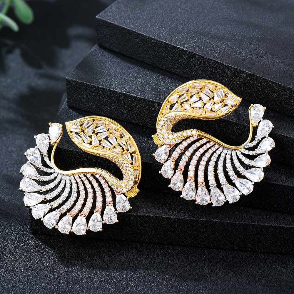 Soramoore Luxury DOUBLE Big Round Earrings Trendy Cubic Zircon Indian Earrings for women Wedding Engagement Party JEWELRY GIFT
Soramoore Luxury DOUBLE Big Round Earrings Trendy Cubic Zircon Indian Earrings for women Wedding Engagement Party JEWELRY GIFT