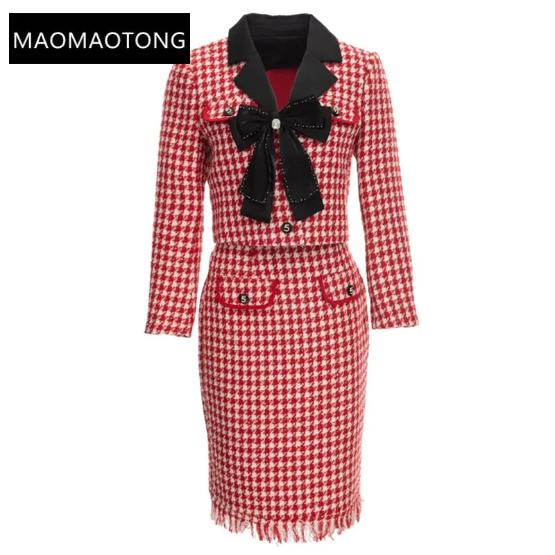 Luxury 2022 Fashion Designer Autumn Plaid Tweed Suit Women Beading Bow Long Sleeves Short Jacket + Tassel Skirt Two Piece Set
Luxury 2022 Fashion Designer Autumn Plaid Tweed Suit Women Beading Bow Long Sleeves Short Jacket + Tassel Skirt Two Piece Set