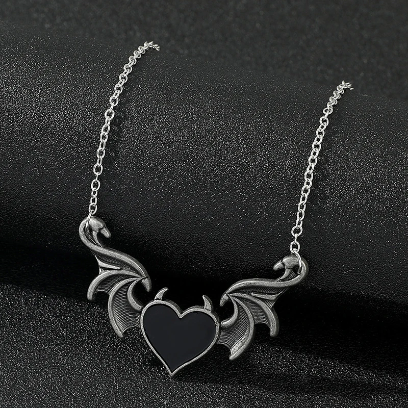 Unique Personality Devil Wings Necklace Retro Pendant Gothic Punk Heart-shaped Hip-hop Party Jewelry Holiday Gift Wholesale
Unique Personality Devil Wings Necklace Retro Pendant Gothic Punk Heart-shaped Hip-hop Party Jewelry Holiday Gift Wholesale