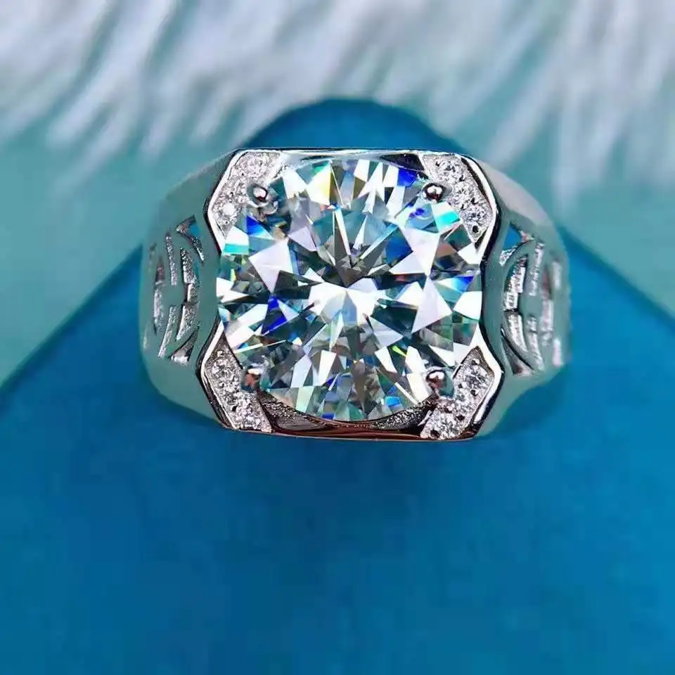 Classic 6 Carat Ring Inlaid with Hearts and Arrows Cut Domineering Men's Trend Fashion Jewelry Accessories
Classic 6 Carat Ring Inlaid with Hearts and Arrows Cut Domineering Men's Trend Fashion Jewelry Accessories