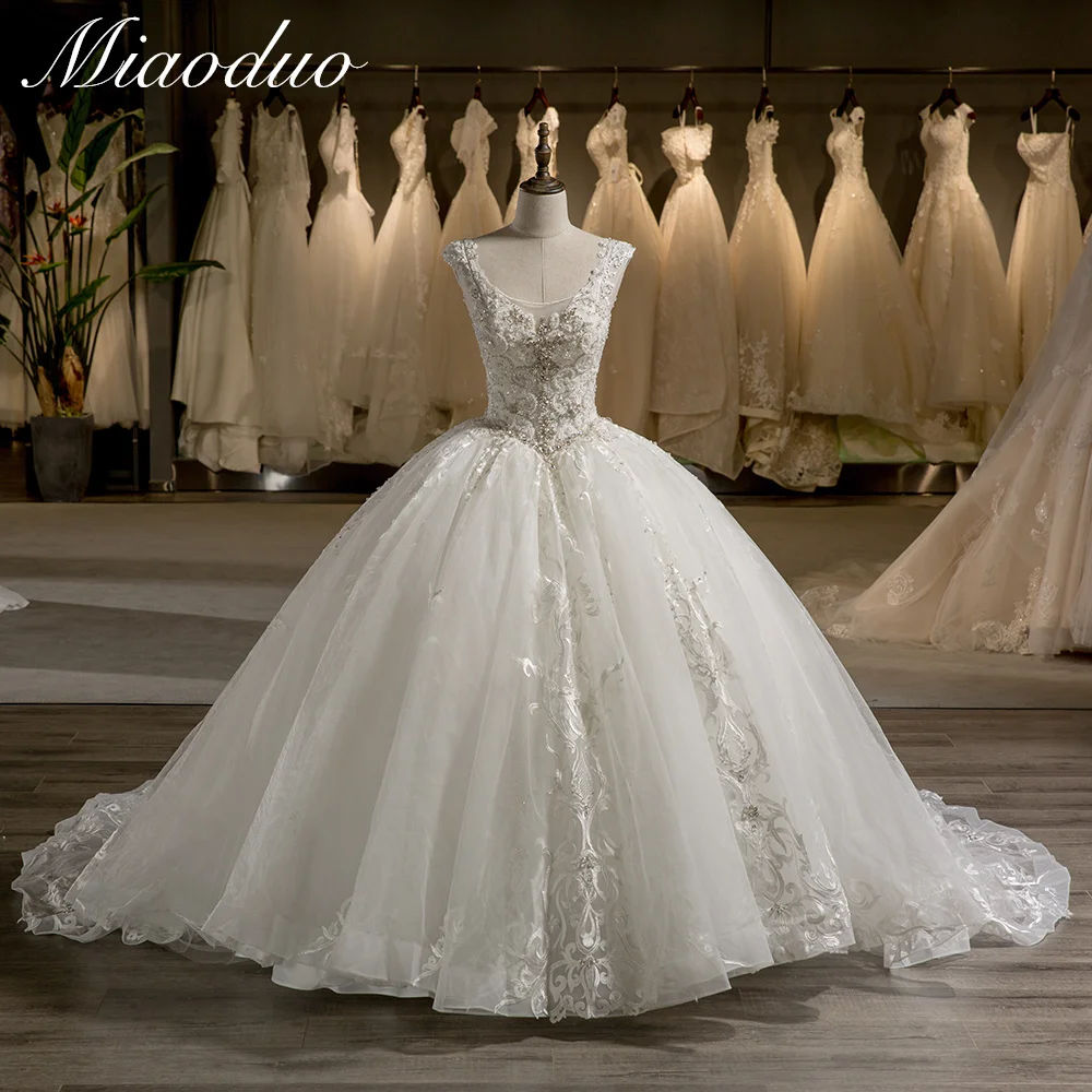 Miaoduo Luxury Princess Wedding Dresses Ball Gown Bride Dress Court Train Lace Embroidery Beaded Bridal Gowns
Miaoduo Luxury Princess Wedding Dresses Ball Gown Bride Dress Court Train Lace Embroidery Beaded Bridal Gowns
