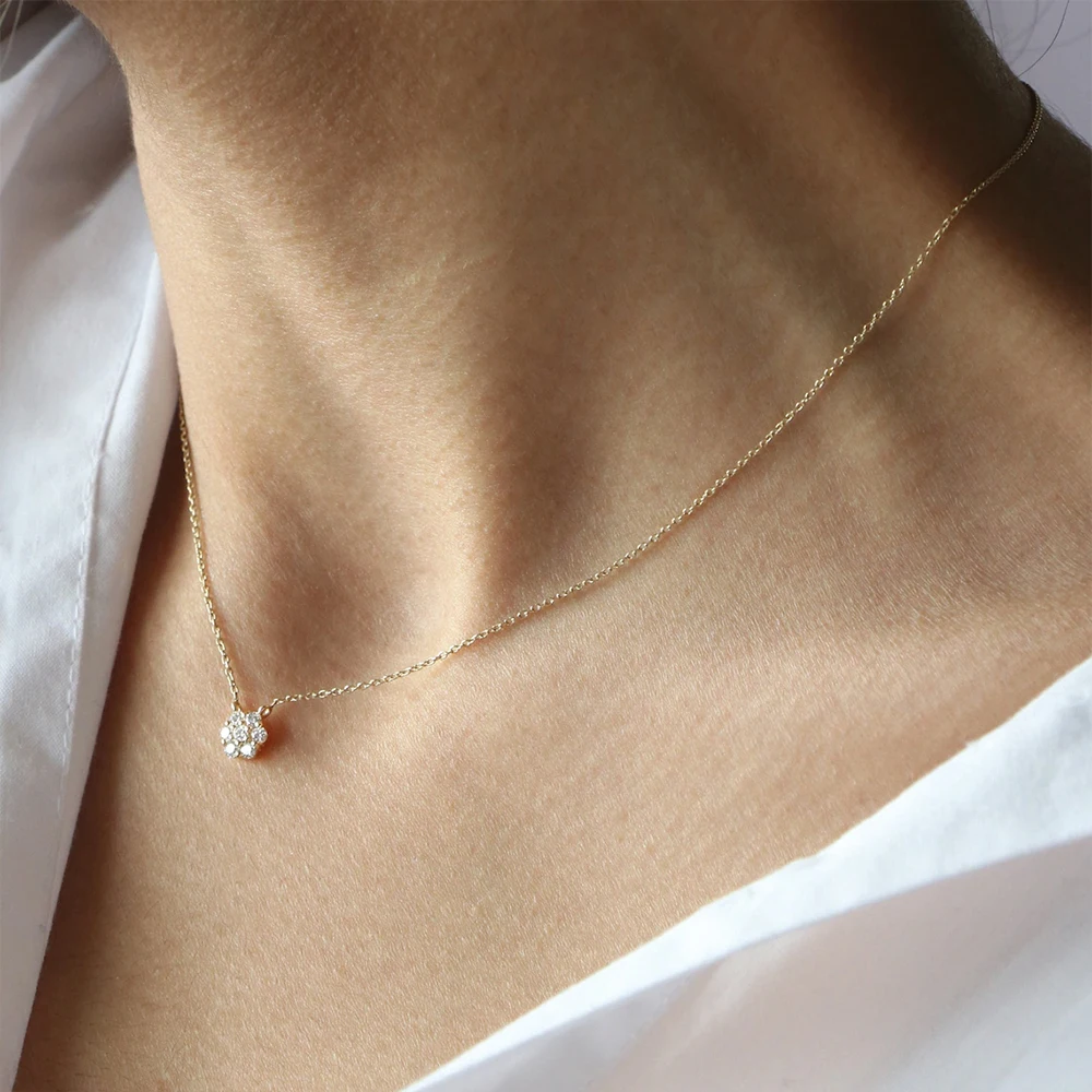 CANNER Sterling Silver S925 Seven Zircon Flower Necklace Gold Plated Luxury Wedding Fresh Small Round Pendant Collarbone Chain
CANNER Sterling Silver S925 Seven Zircon Flower Necklace Gold Plated Luxury Wedding Fresh Small Round Pendant Collarbone Chain