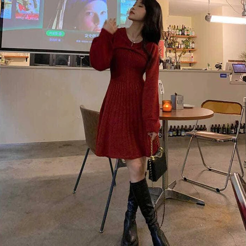 Autumn and Winter Pure Sexy Wool Dress Loose Temperament Knitted Dress Lovely Sweet Long Sleeve Round Neck Knitted Mini Skirt
Autumn and Winter Pure Sexy Wool Dress Loose Temperament Knitted Dress Lovely Sweet Long Sleeve Round Neck Knitted Mini Skirt