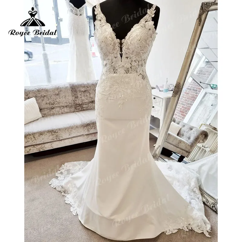 2023 Luxury Lace Appliques Deep V Neck Backless Mermaid/Trumpet Wedding Dress Sleeveless Sexy Bridal Boho Wedding Gowns Women
2023 Luxury Lace Appliques Deep V Neck Backless Mermaid/Trumpet Wedding Dress Sleeveless Sexy Bridal Boho Wedding Gowns Women