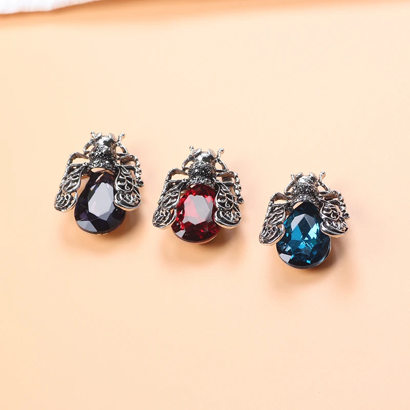 2022 Ruby Amethyst Classic Exaggerated Insect Brooch Crystal Brooch Fashion Men And Women Banquet Gift Jewelry
2022 Ruby Amethyst Classic Exaggerated Insect Brooch Crystal Brooch Fashion Men And Women Banquet Gift Jewelry