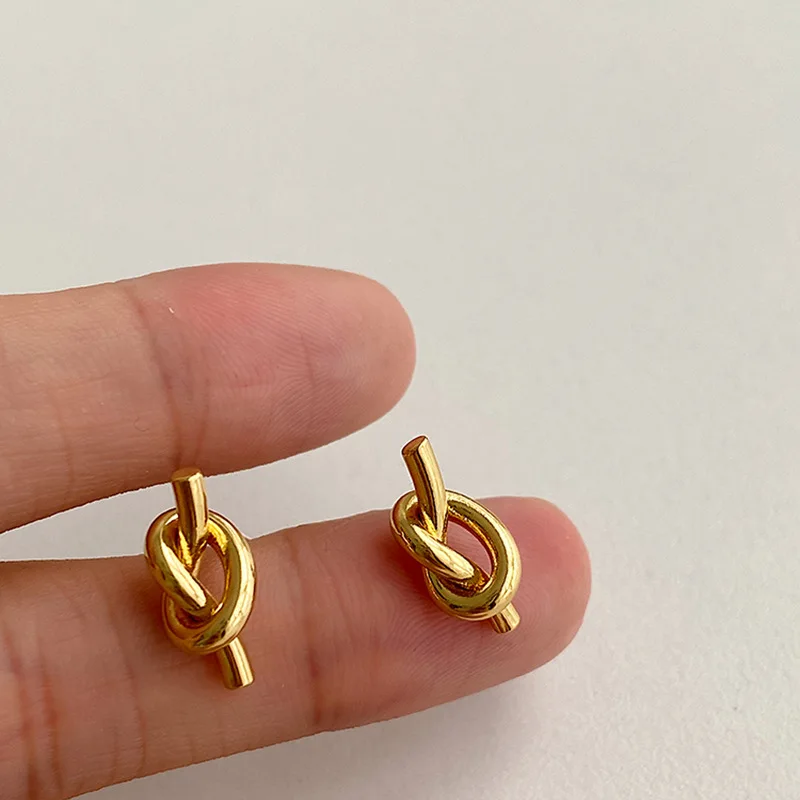 Korean Fashion New Kink Stud Earrings For Women Geometric Gold Color Simple Earrings Trendy Christmas Accessories envio gratis
Korean Fashion New Kink Stud Earrings For Women Geometric Gold Color Simple Earrings Trendy Christmas Accessories envio gratis