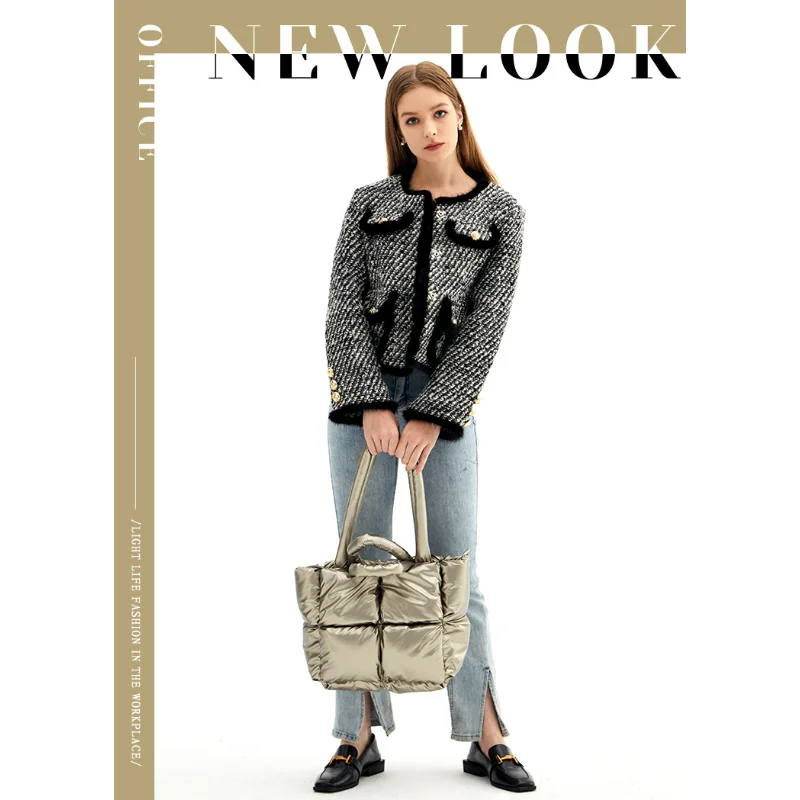 Outdoor Commuter Handbag Down Bag Cotton-padded Women's Bag Simple Space Bag Solid Color Soft Plaid Filled Shoulder
Outdoor Commuter Handbag Down Bag Cotton-padded Women's Bag Simple Space Bag Solid Color Soft Plaid Filled Shoulder