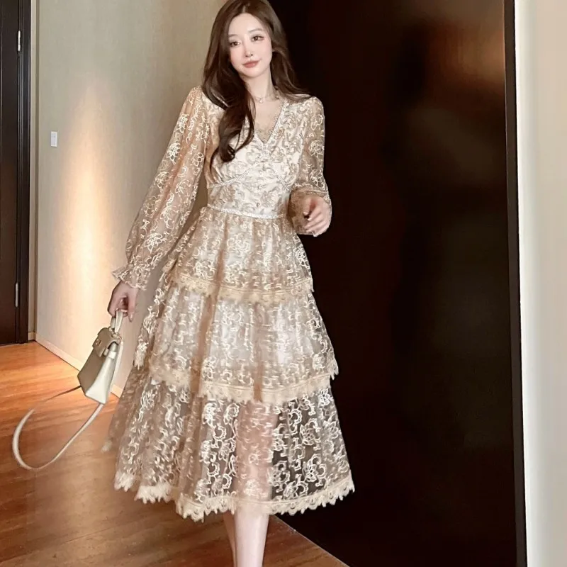 2022 Elegant Embroidery Mesh Dress for Women Vintage Long Sleeve Floral Party Dress High Waist Ruffles Midi Dresses Vestidos
2022 Elegant Embroidery Mesh Dress for Women Vintage Long Sleeve Floral Party Dress High Waist Ruffles Midi Dresses Vestidos