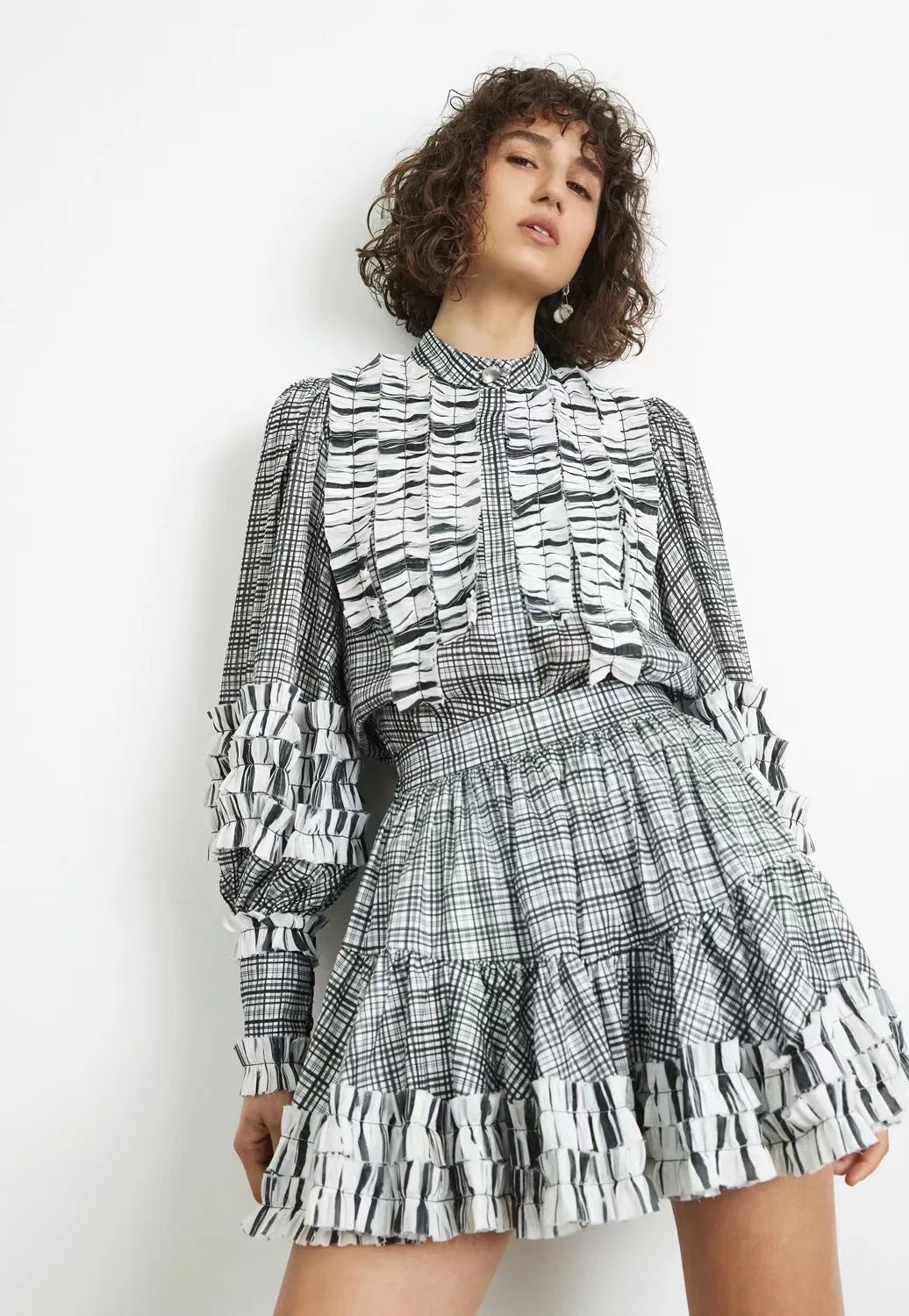 Женский ретро-комплект, блузка с рукавами-фонариками и клетчатым принтом Moncur с эластичной юбкой 
Женский ретро-комплект, блузка с рукавами-фонариками и клетчатым принтом Moncur с эластичной юбкой