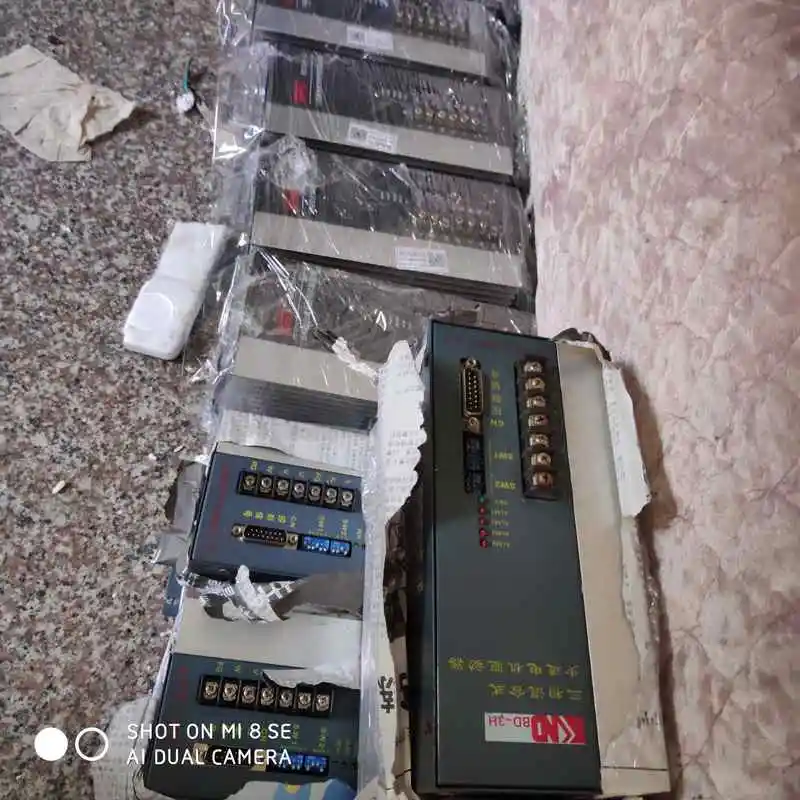 Трехфазный гибридный шаговый двигатель KND, фрезерный двигатель, аналогичный стандарту, фрезерный станок с ЧПУ Beijing Kaiendi
Трехфазный гибридный шаговый двигатель KND, фрезерный двигатель, аналогичный стандарту, фрезерный станок с ЧПУ Beijing Kaiendi