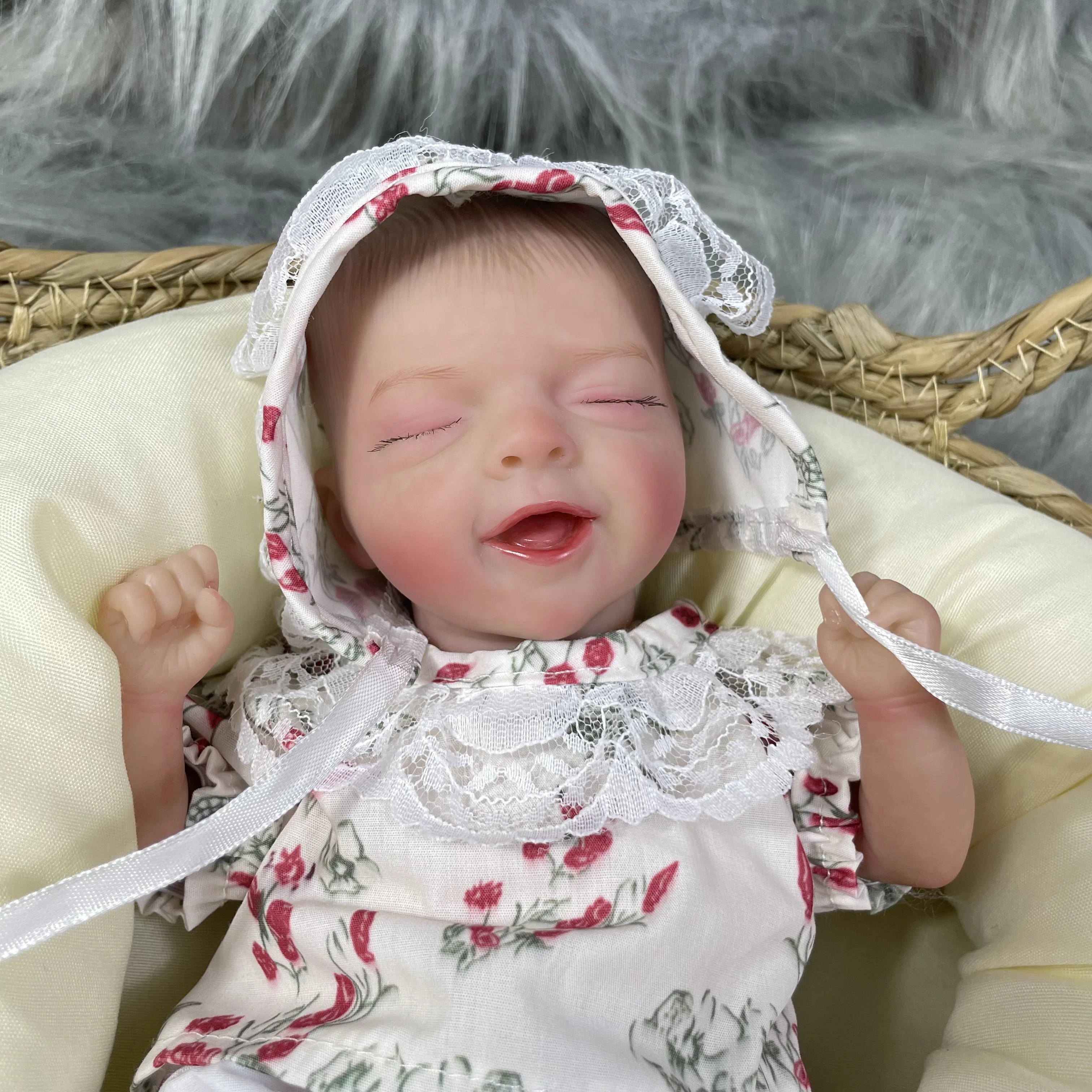Мини-кукла-младенец, 30 см, милая кукла-ладонь, мягкая ткань, тело, 3D Кожа, видимые вены, коллекционная Художественная кукла, подарок для девочек
Мини-кукла-младенец, 30 см, милая кукла-ладонь, мягкая ткань, тело, 3D Кожа, видимые вены, коллекционная Художественная кукла, подарок для девочек