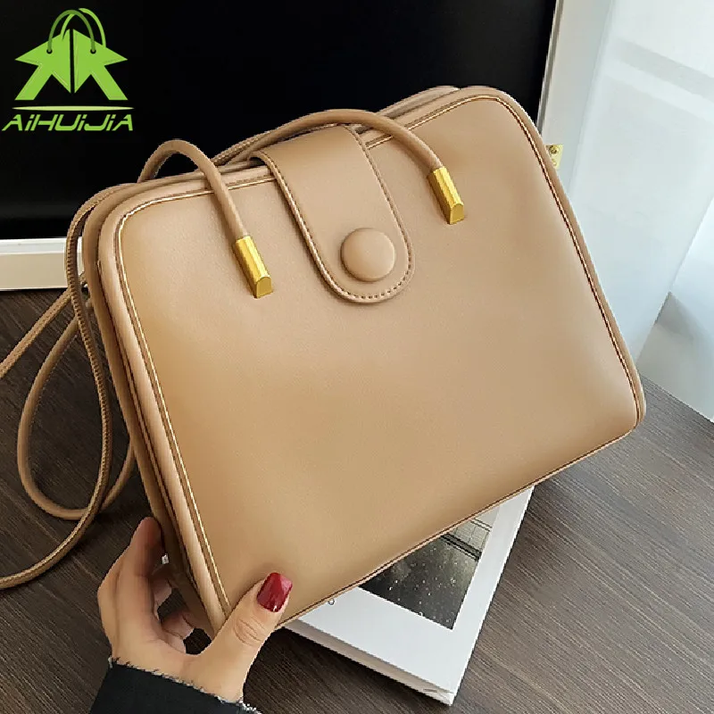 Luxury High Capacity Handbag for Women 2022 New Fashion Solid Color Ladies Shoulder Bags High Quality Pu Leather Casual Tote Bag
Luxury High Capacity Handbag for Women 2022 New Fashion Solid Color Ladies Shoulder Bags High Quality Pu Leather Casual Tote Bag