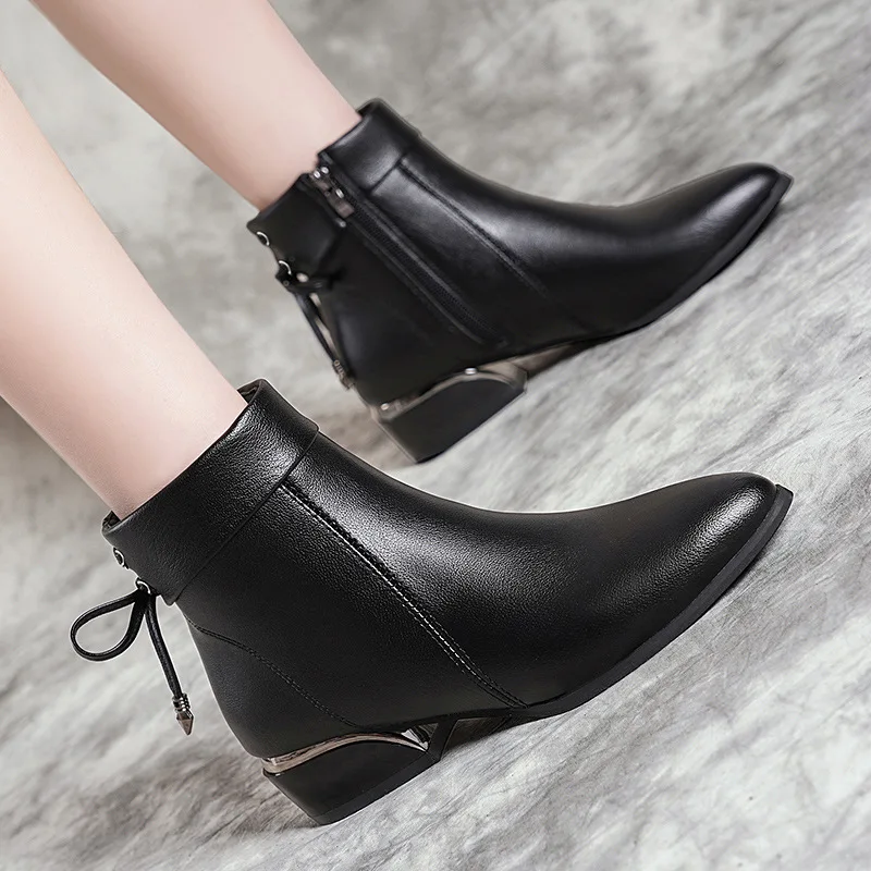 Plus Size 41 Fashion Women Ankle Boots PU Solid Pointed-toe Winter Shoes For Woman Casual Mom Shoes Low Heels Female Short Boots
Plus Size 41 Fashion Women Ankle Boots PU Solid Pointed-toe Winter Shoes For Woman Casual Mom Shoes Low Heels Female Short Boots