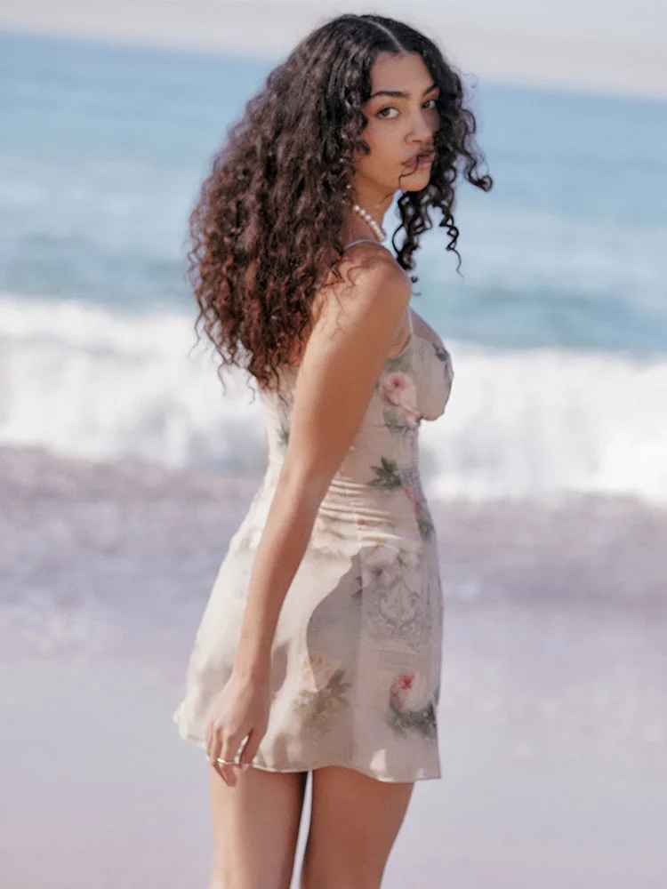 2023Elegant casual slim sexy dress,Chiffon Floral Print Mini Dress For Women Robe Summer New Spaghetti Strap Backless Sleeveless
2023Elegant casual slim sexy dress,Chiffon Floral Print Mini Dress For Women Robe Summer New Spaghetti Strap Backless Sleeveless
